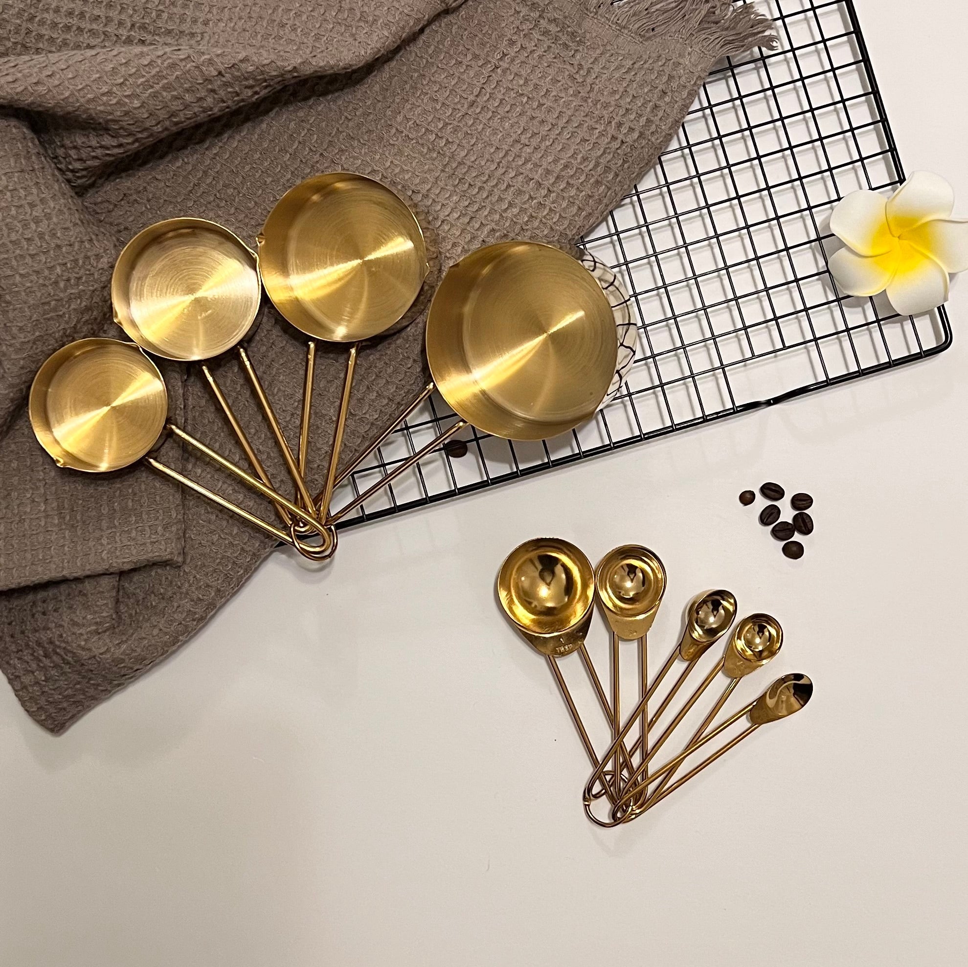 Set of 4 Measuring Spoons - Gold or Silver - Image 4