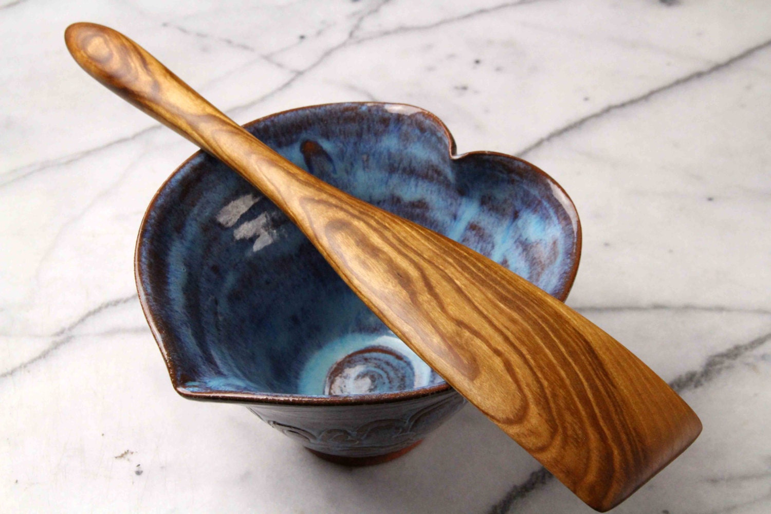 Handmade wooden flat ended spurtle kitchen utensil wooden spatula carved from Cherry wood - Image 2